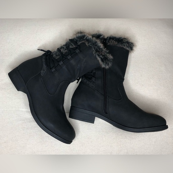 Toorid Shoes - TORRID Foux Fur Trimed Lace -Up WW Boots Booties Women Size 7W Black NEW